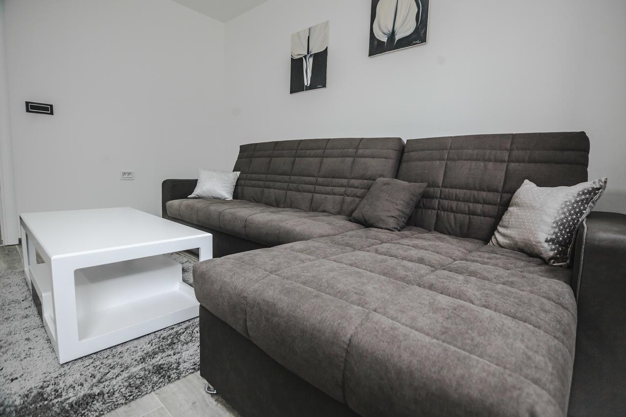 Kristal Apartmani أراندجيلوفاك المظهر الخارجي الصورة